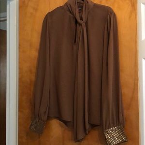 Vince Camuto Loose blouse with neck tie.